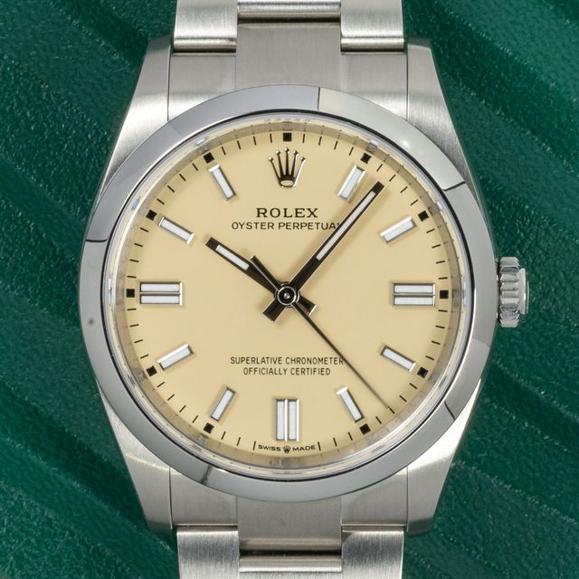 Rolex Oyster Perpetual 126000 Image 6